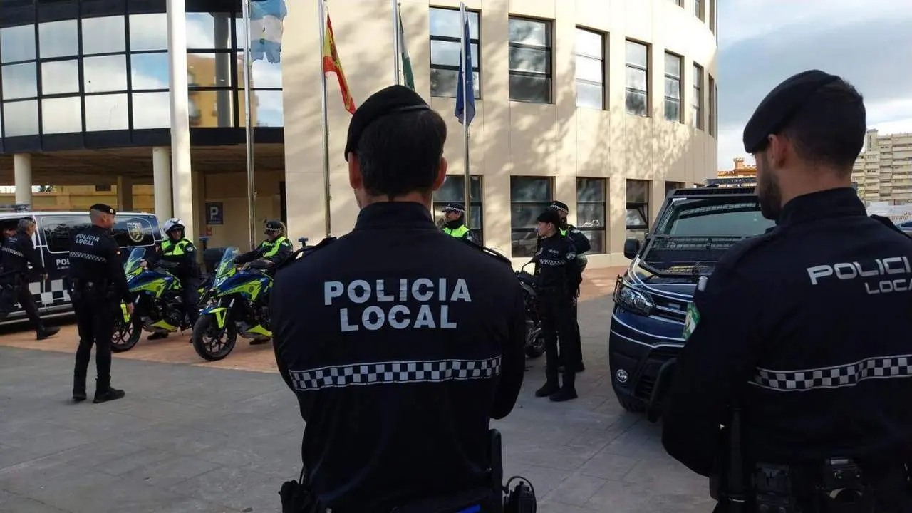 Presentaci&oacute;n de nuevos veh&iacute;culos de la Polic&iacute;a Local de La L&iacute;nea. - AI