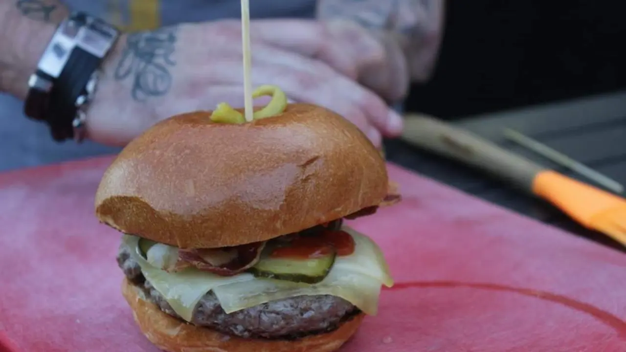 Aspecto de la hamburguesa, con pan de La Cremita - VIVA