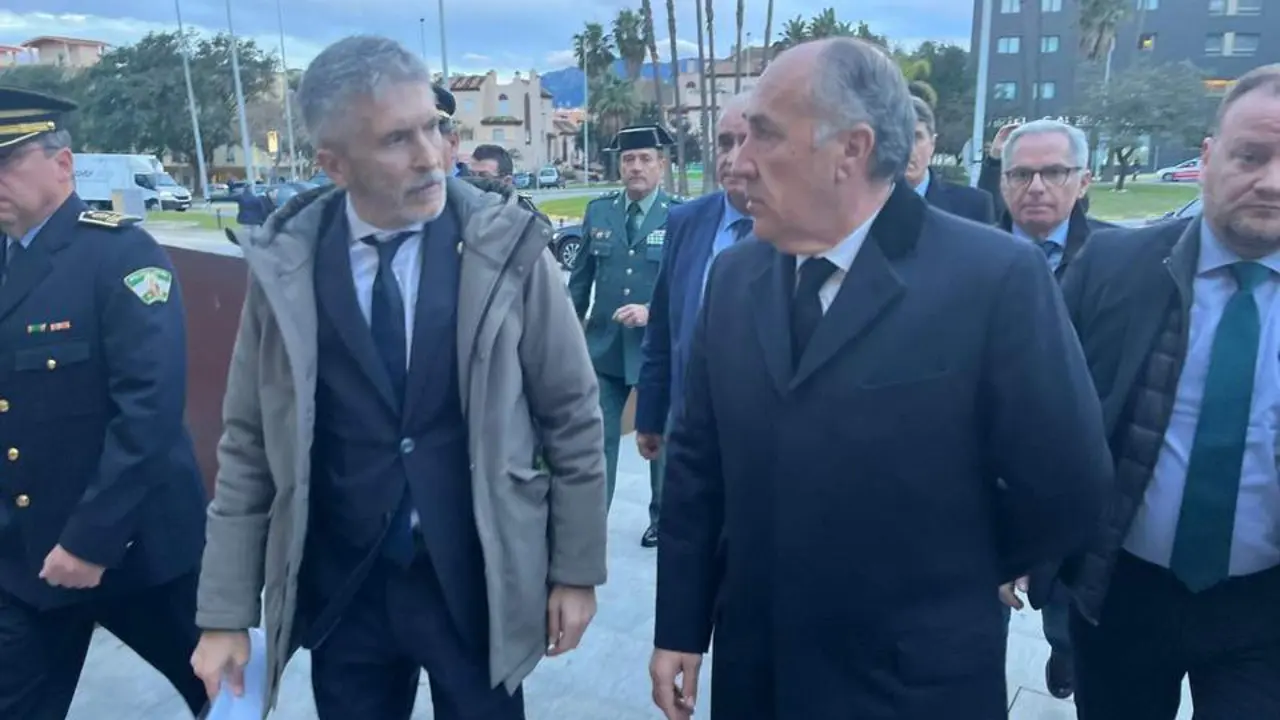 Marlaska, hoy en Algeciras junto al alcalde. - A. B.
