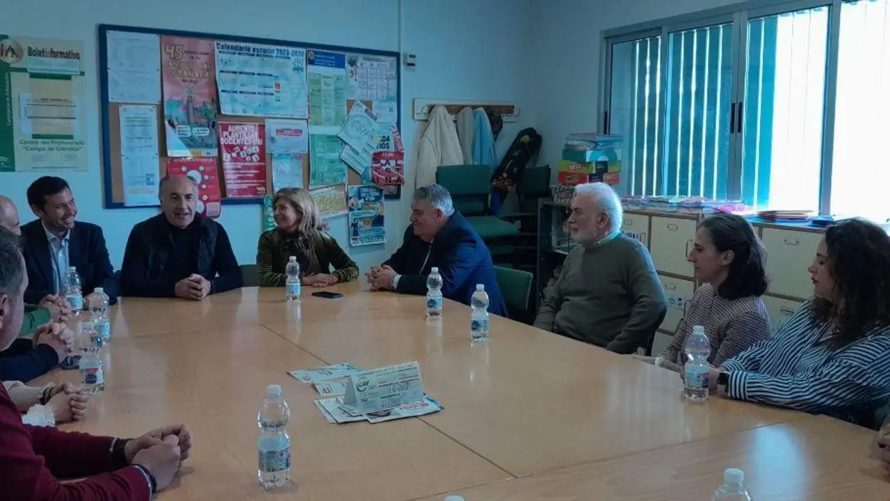 Visita al CEIP Parque del Estrrecho. - AI