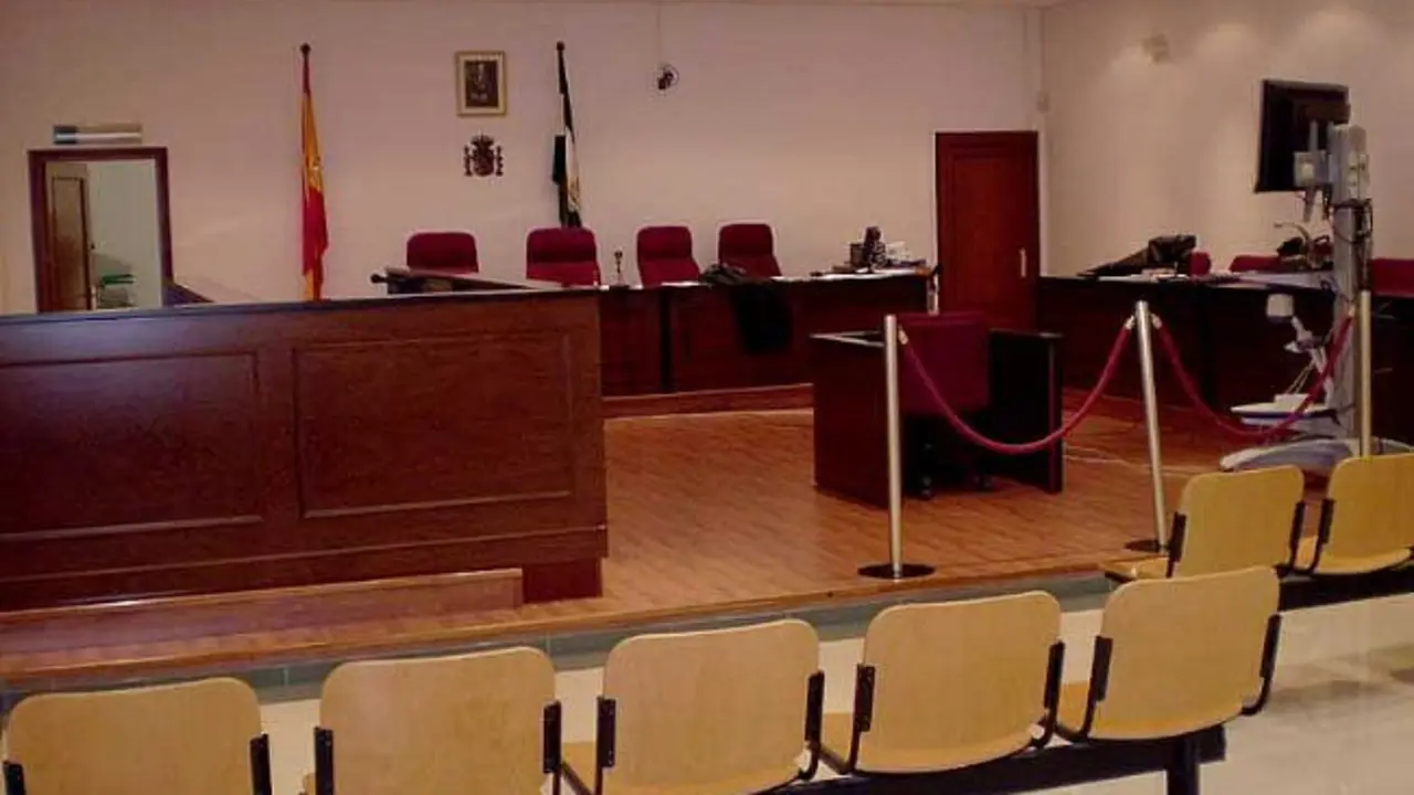 Tribunales. - J.R.