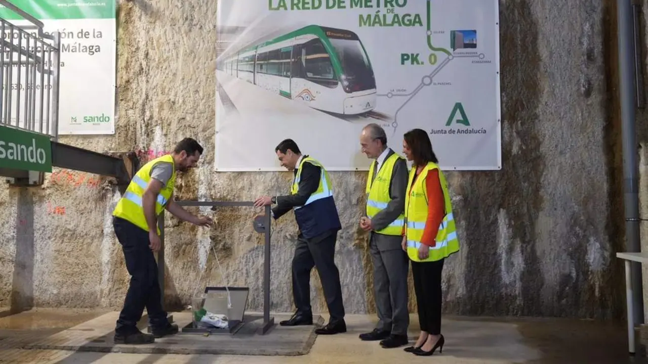 Se puso la primera piedra. - Junta