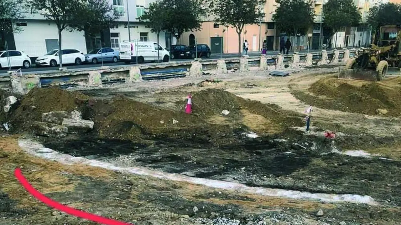 Imagen de los restos hallados junto a Dep&oacute;sitos de Tabaco. - Facebook de Eugenio Belgrano