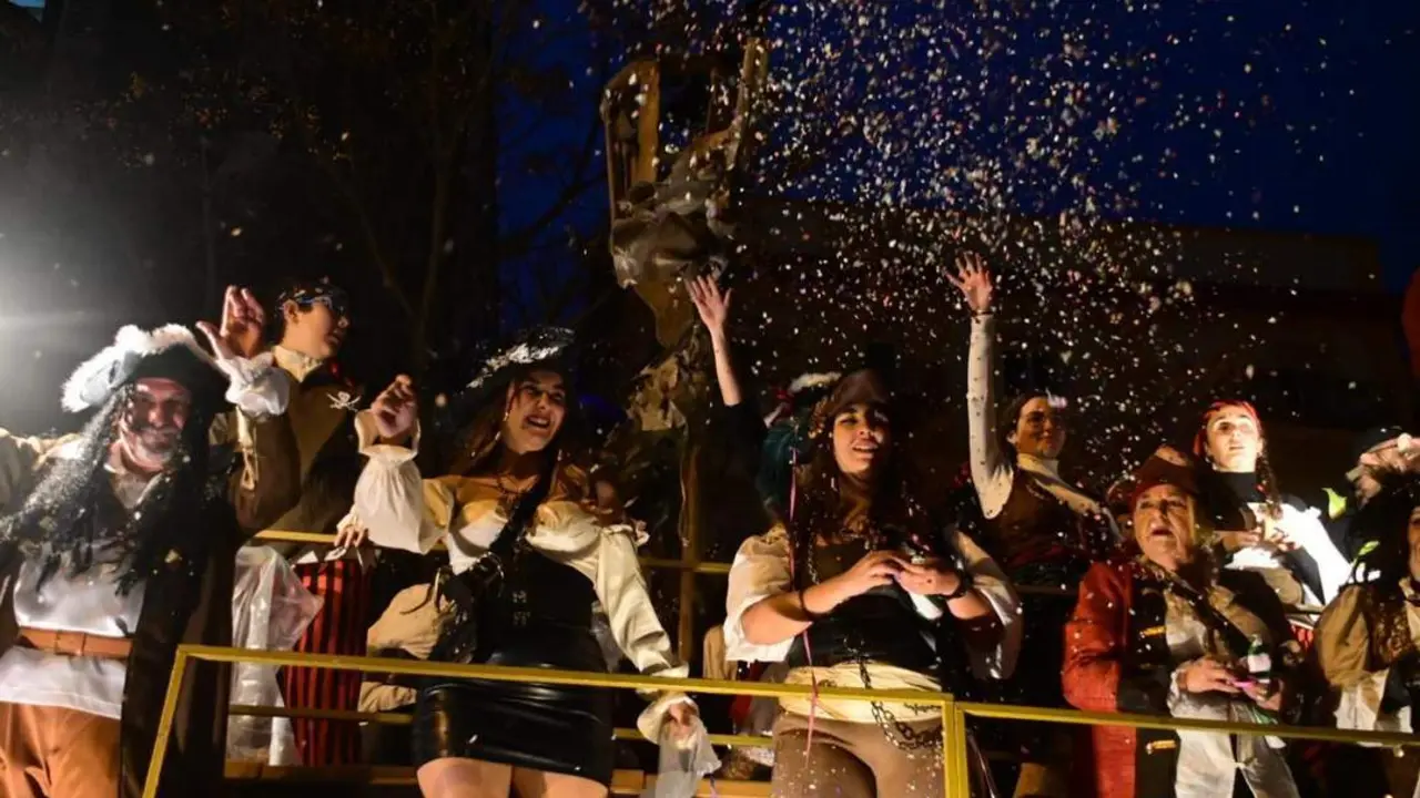 Cabalgata del Carnaval de C&aacute;diz 2024. - Eulogio Garc&iacute;a