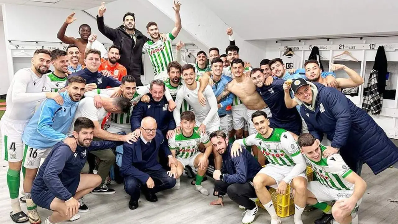El Atl&eacute;tico Sanluque&ntilde;o celebra el triunfo ante el Recreativo Granada - ASCF