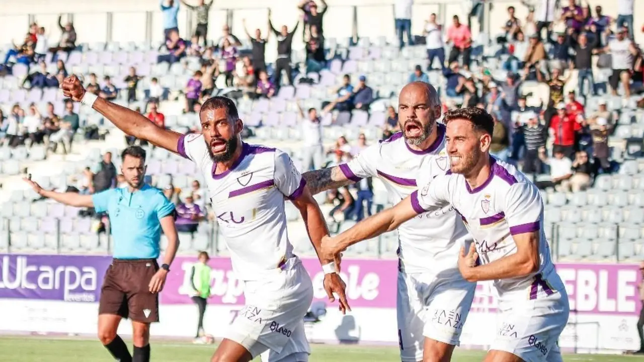 Con furia viaja el Real Ja&eacute;n a Motril para traerse tres puntos - REAL JA&Eacute;N