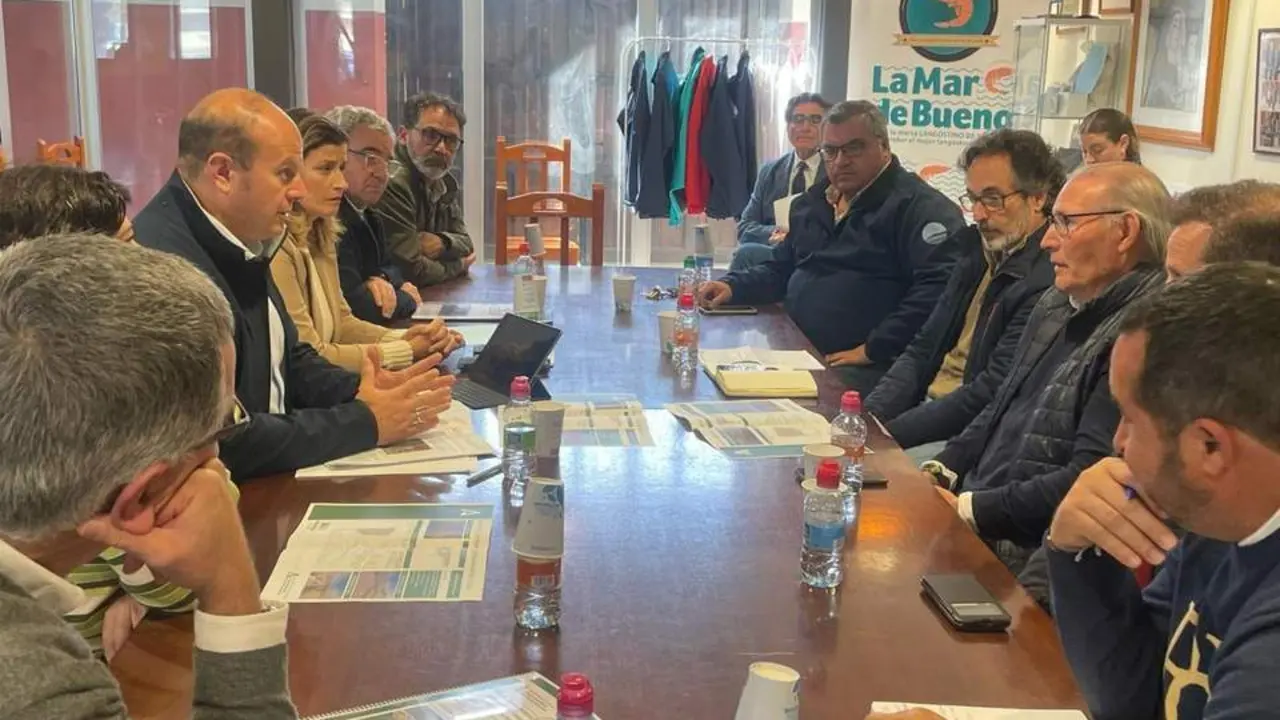 Reuni&oacute;n en la Cofrad&iacute;a de Pescadores. - 