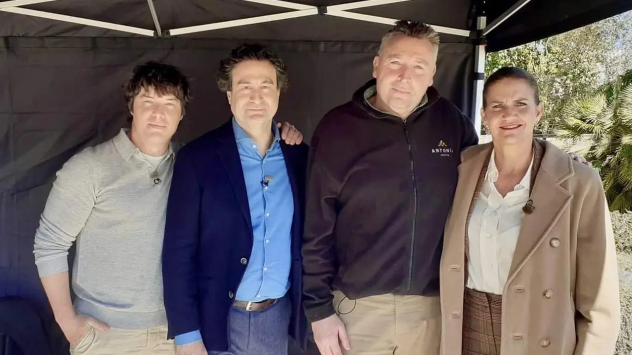 El hostelero Antonio Garc&iacute;a con el jurado de Masterchef - Redes Sociales.