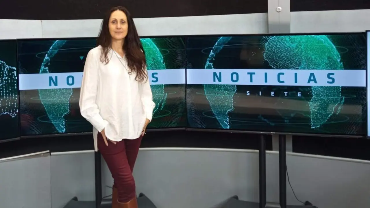 Clara Montes en el informativo de 7TV M&aacute;laga. - Olmedilla