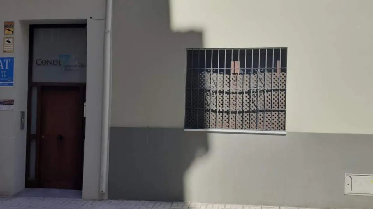 Apartamentos tur&iacute;sticos en Lagunillas. - Arroyo