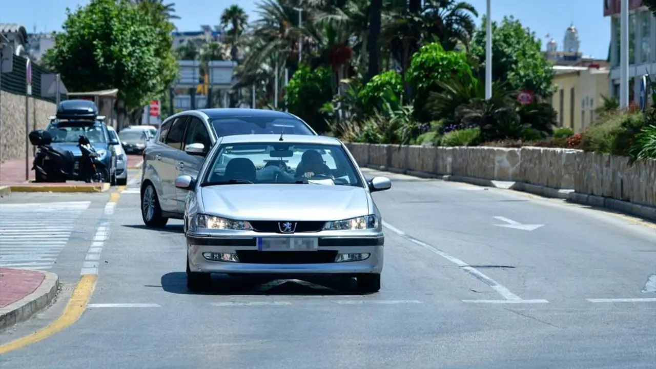 Coches en circulaci&oacute;n (archivo). - Antonio Sempere - Europa Press