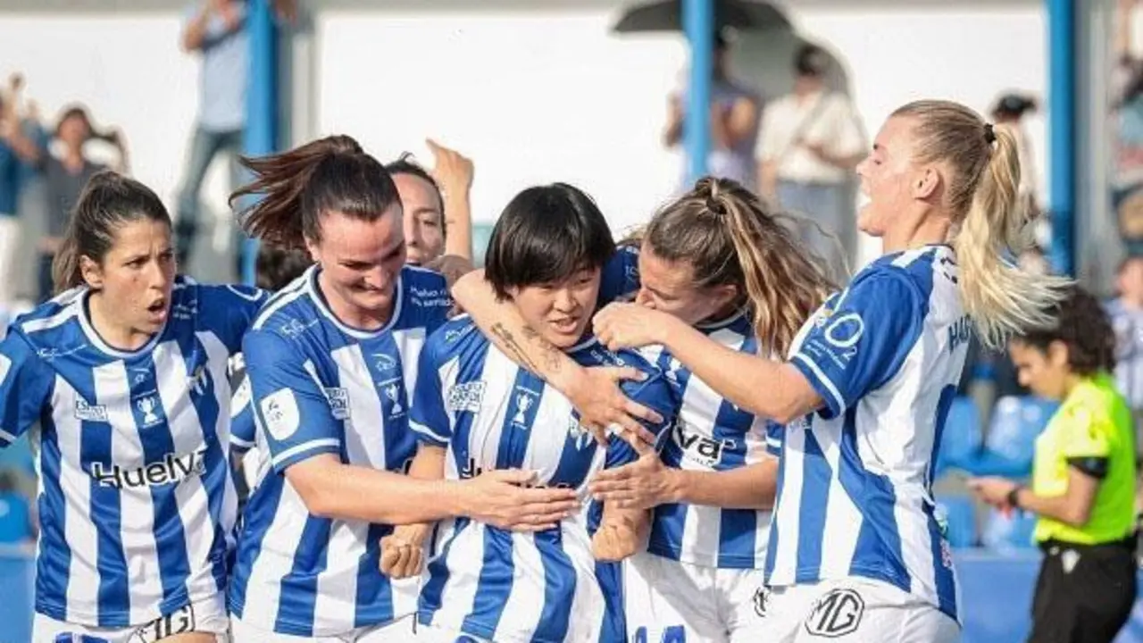 El Sporting celebra su gol. - VH