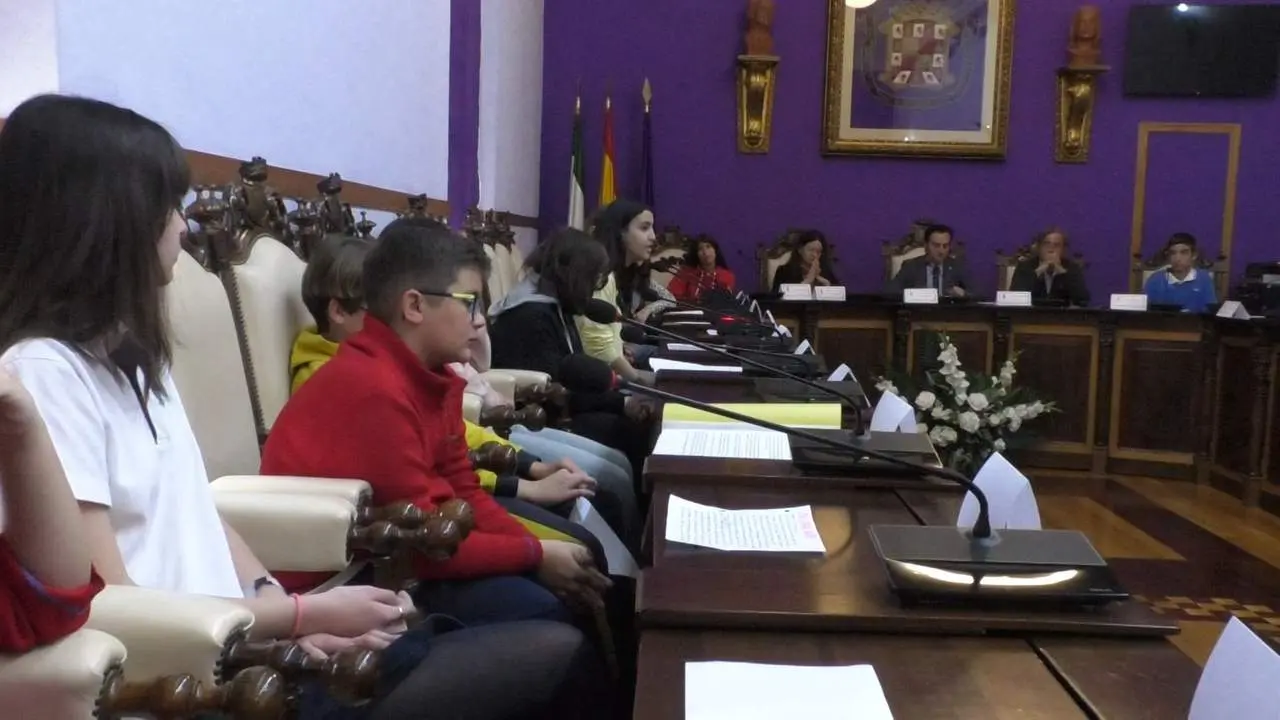 Los escolares con altas capacidades de Ja&eacute;n, protagonistas del pleno del Ayuntamiento