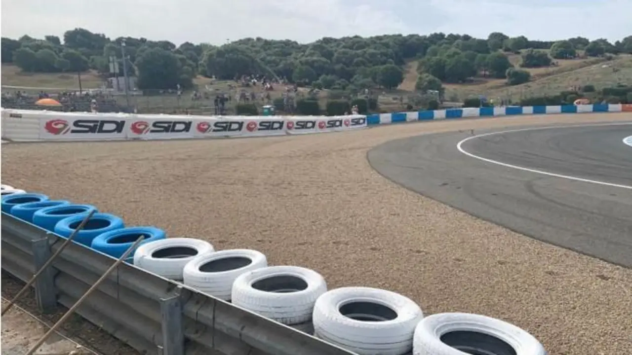 Zona de la curva Michel&iacute;n del Circuito que tendr&aacute; que ser renovada.  - Andaluc&iacute;a Informaci&oacute;n