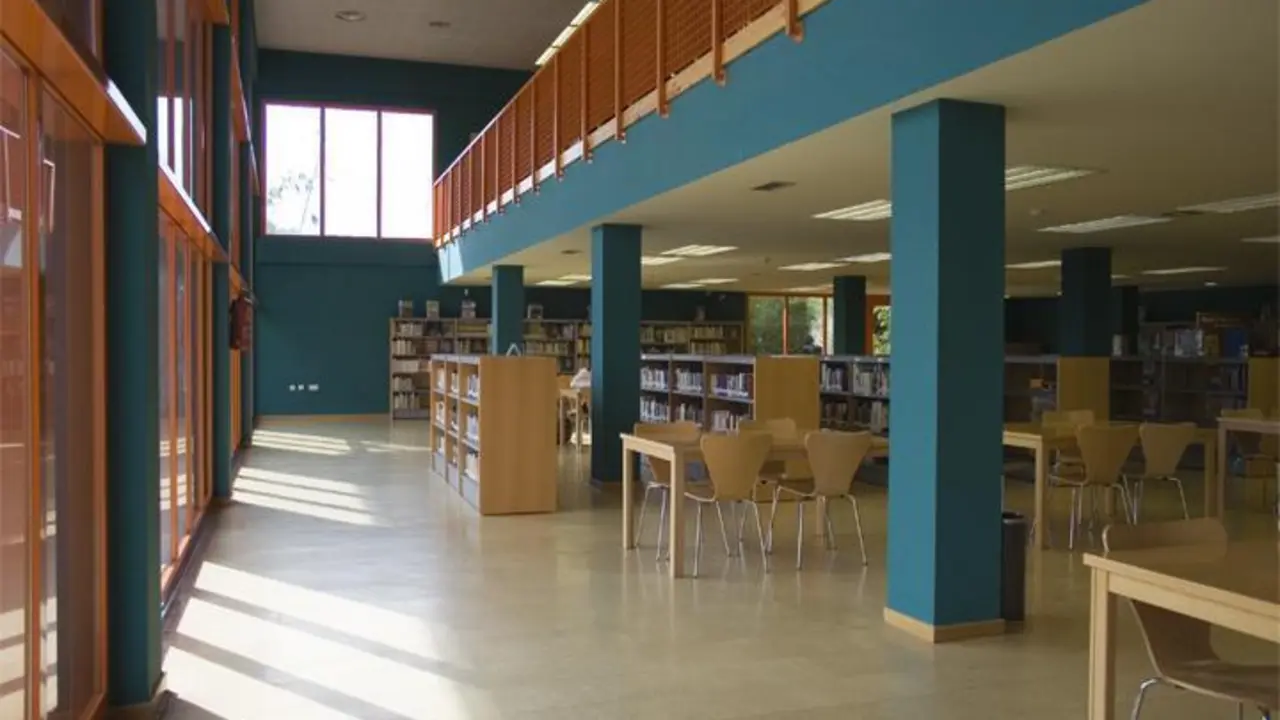 Biblioteca P&uacute;blica de Arroyo de la Miel. - Junta de Andaluc&iacute;a