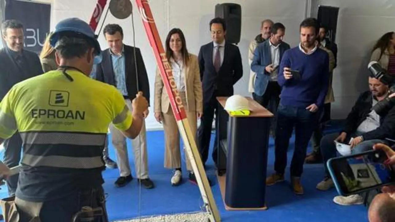 Primera piedra de la Torre Abu de C&aacute;diz. - VIVA