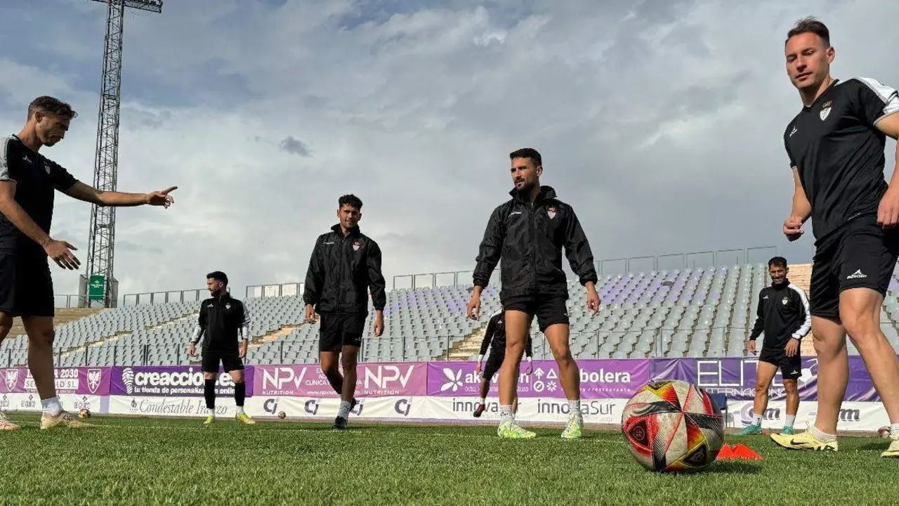 Juanma Porro no podr&aacute; jugar en V&eacute;lez por un esguince de tobillo. - REAL JA&Eacute;N