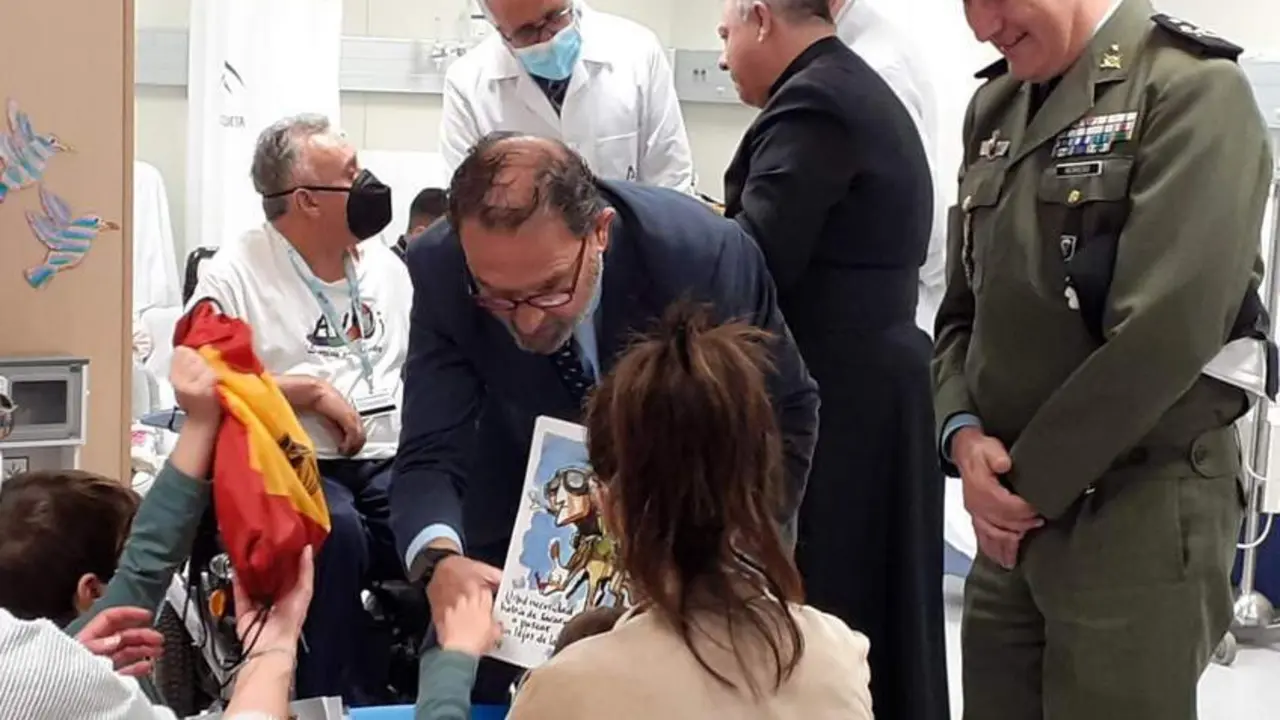 La esperada visita al Materno. - Junta