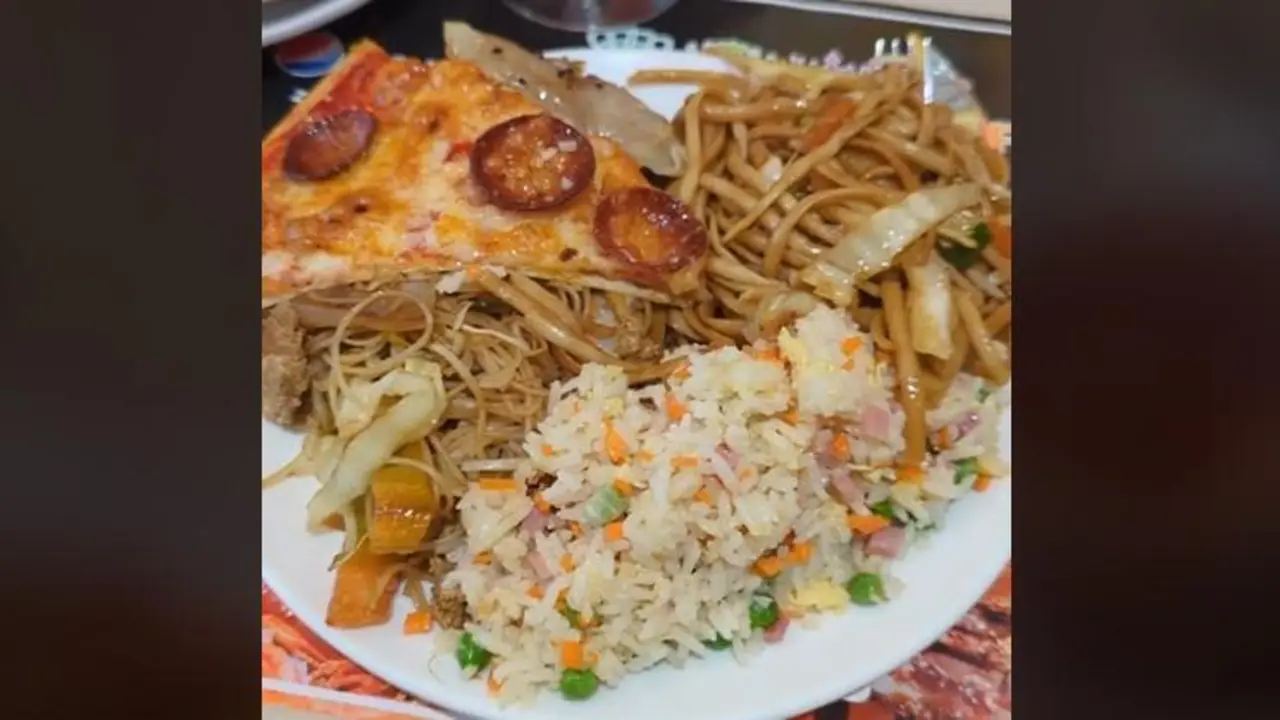 D&iacute;a de buffete libre. - @andreacolaschannel / Tiktok