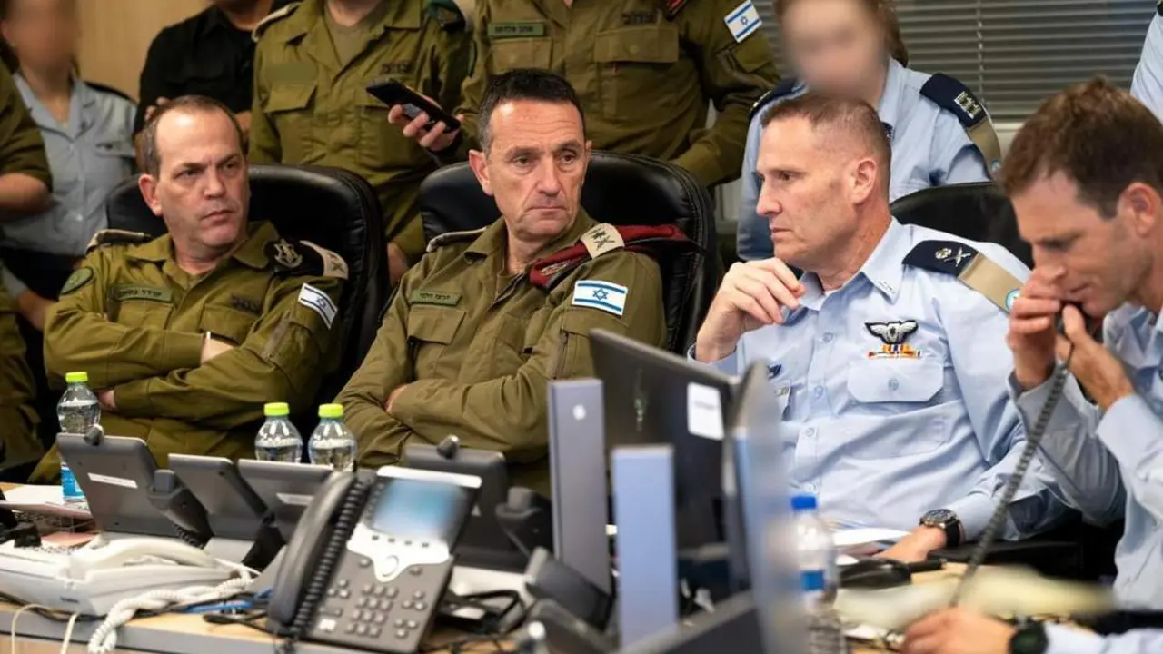 Autoridades de la Defensa israel&iacute;. - EFE