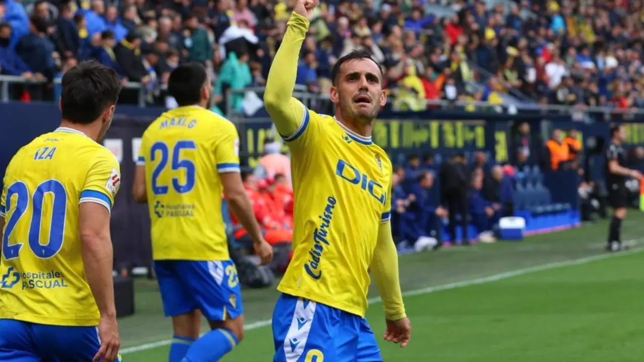 Gol de Juanmi para el C&aacute;diz CF. - Trekant Media