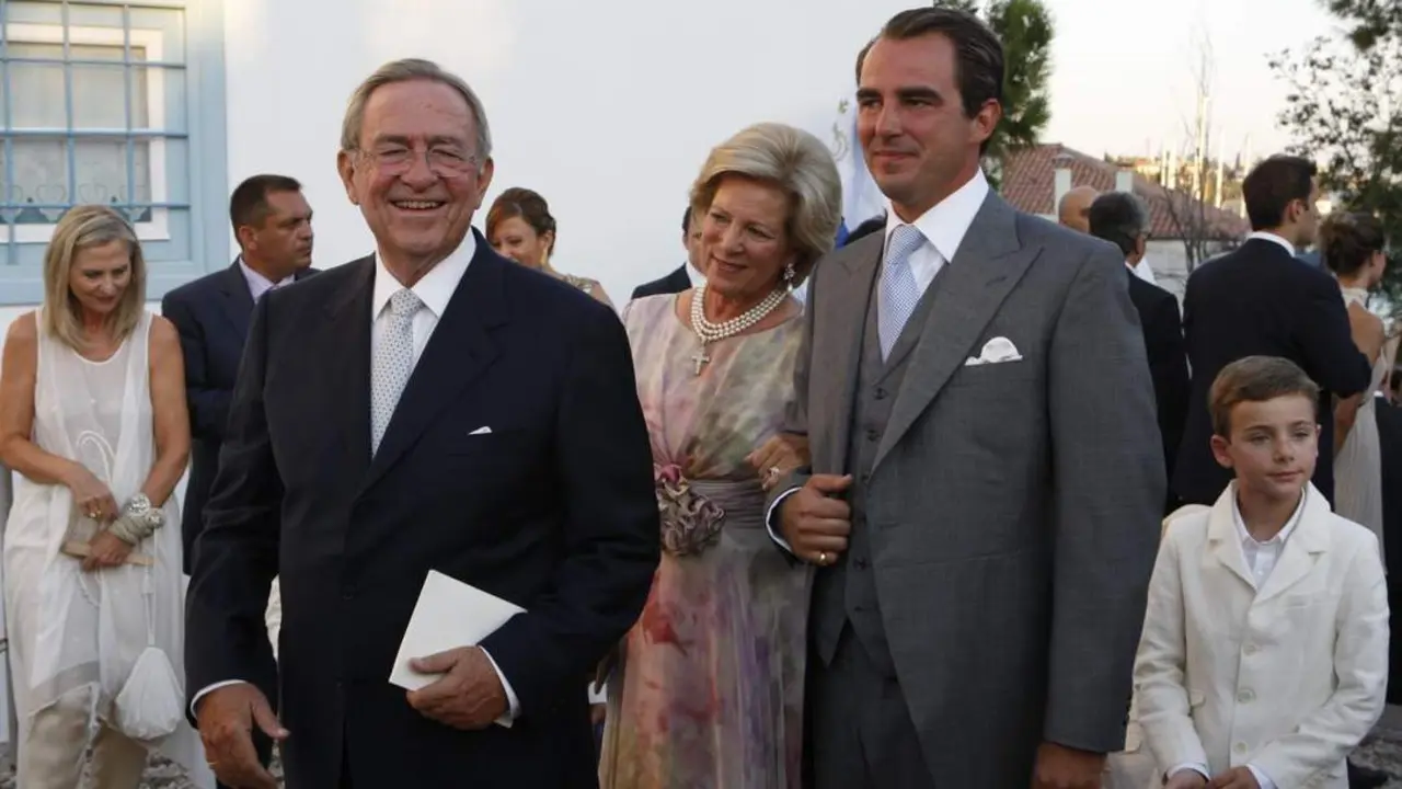 El pr&iacute;ncipe NIcol&aacute;s junto a sus padres. - Europa Press