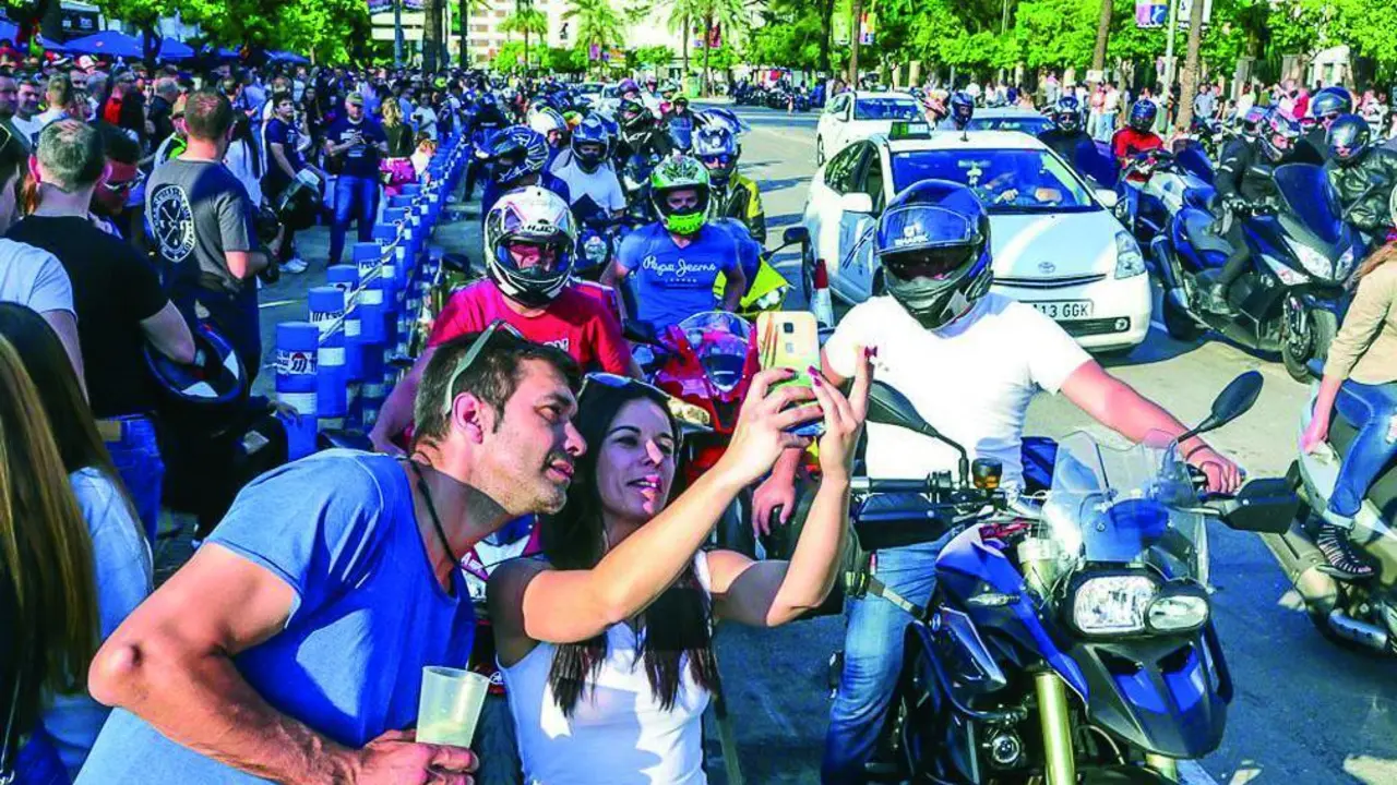 Lleno en la avenida &Aacute;lvaro Domecq en una imagen de archivo.  - Viva