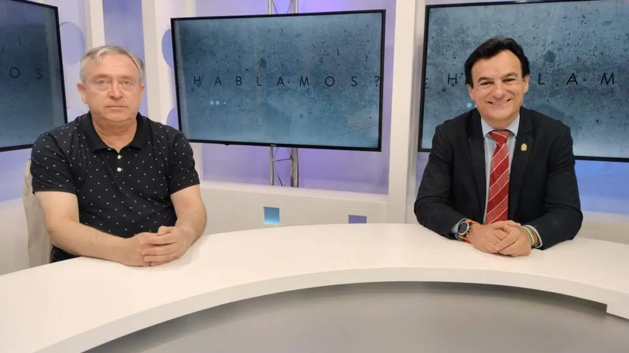 Rafael C&aacute;mara y Agust&iacute;n Gonz&aacute;lez en el plat&oacute; de 7TV Ja&eacute;n.  - VIVA Ja&eacute;n