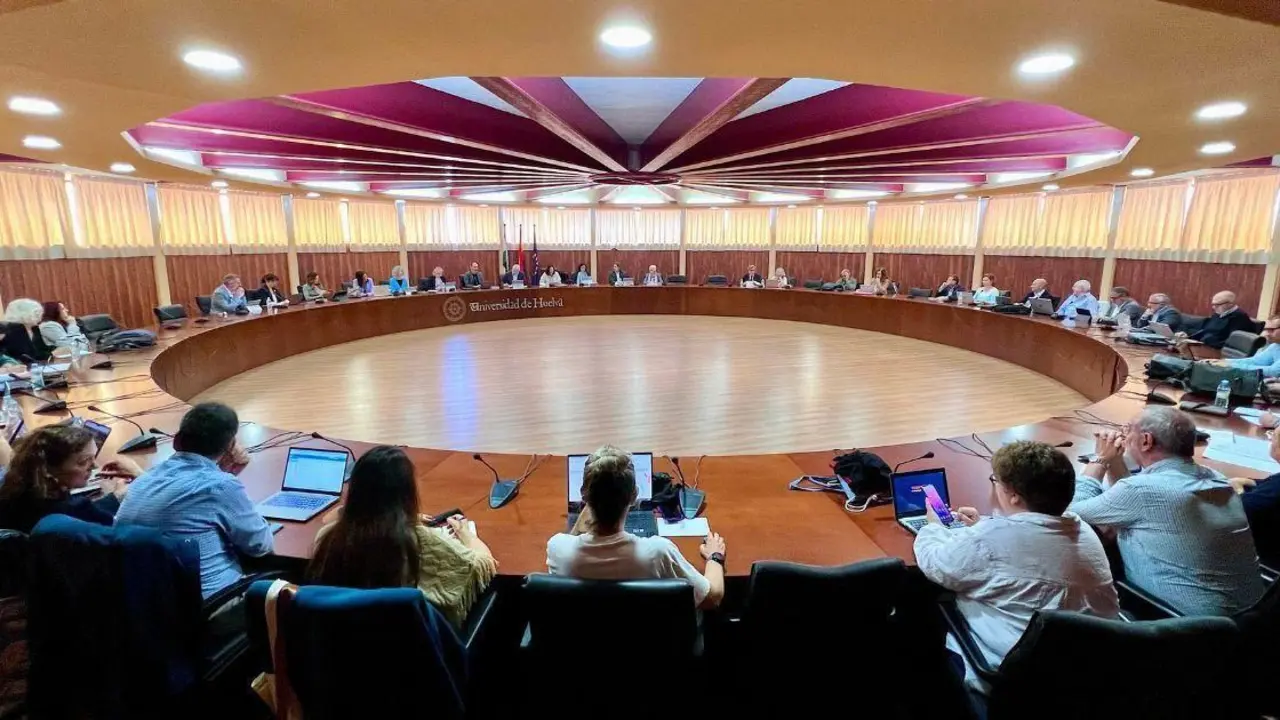 Consejo de Gobierno de la UHU. - VH