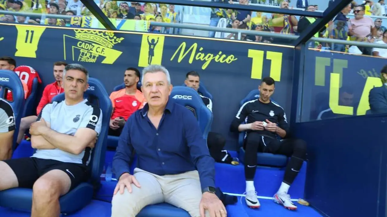 Javier Aguirre. - Trekant Media