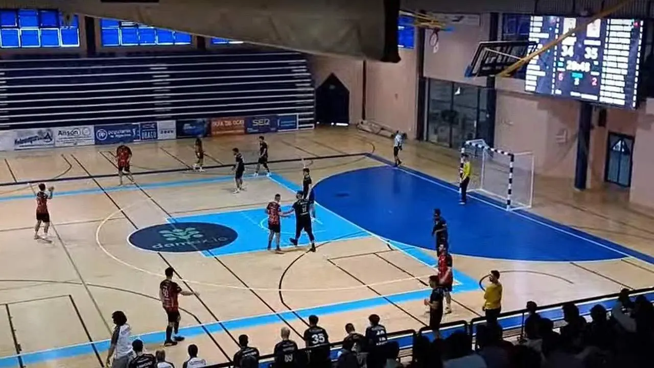 El BM Ciudad de Algeciras, durante un partido - A. I.