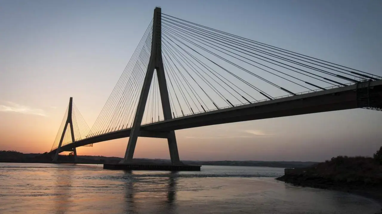Puente del Guadiana. - EFE / JULI&Aacute;N P&Eacute;REZ