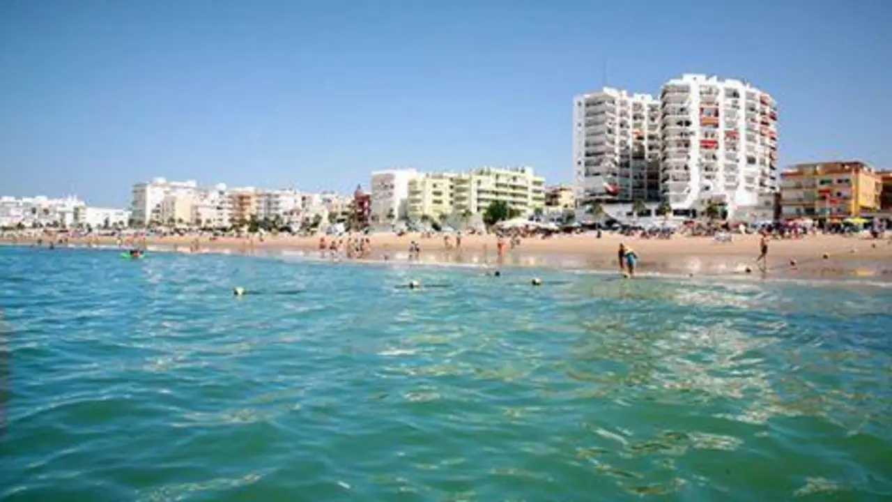 Playa de la Costilla, Rota  - Viva Rota