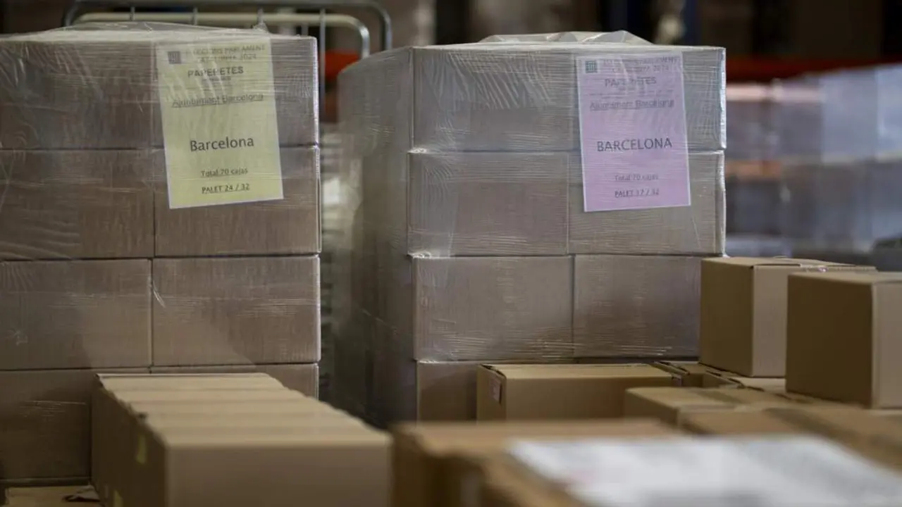 Material para las elecciones catalanas del 12M. - Lorena Sop&ecirc;na / Europa Press