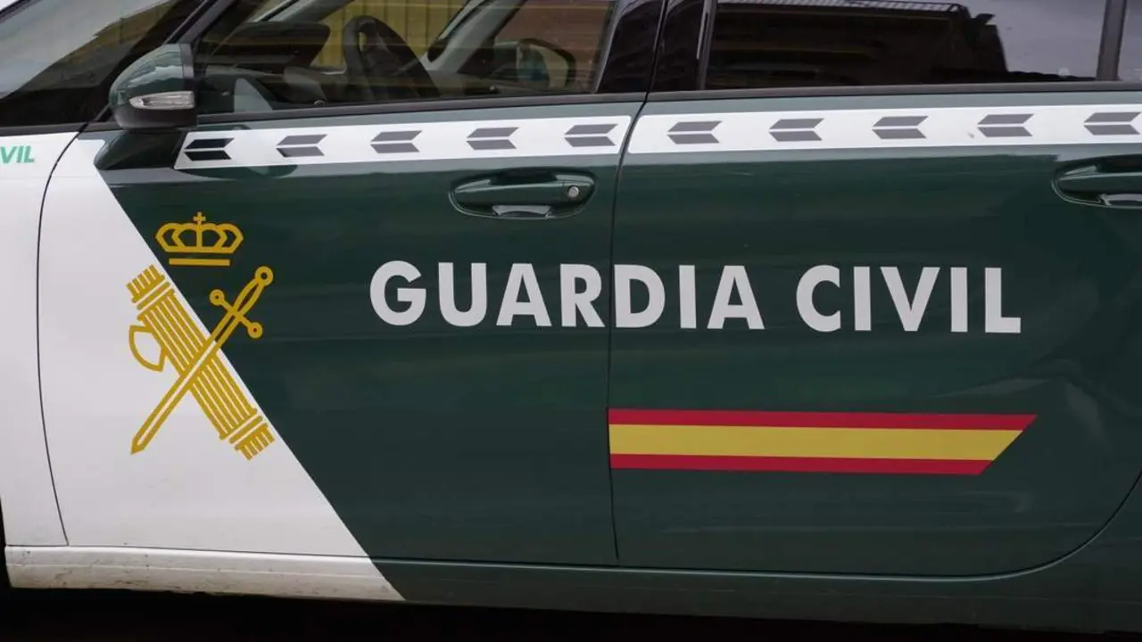 Veh&iacute;culo de la Guardia Civil. - Viva Ja&eacute;n.