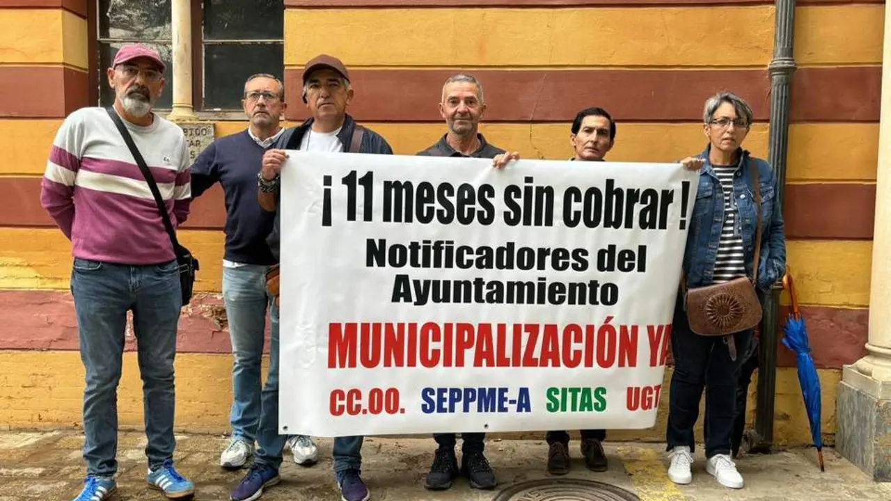 Once meses sin cobrar: el calvario de tres notificadores del Ayuntamiento de Sanl&uacute;car