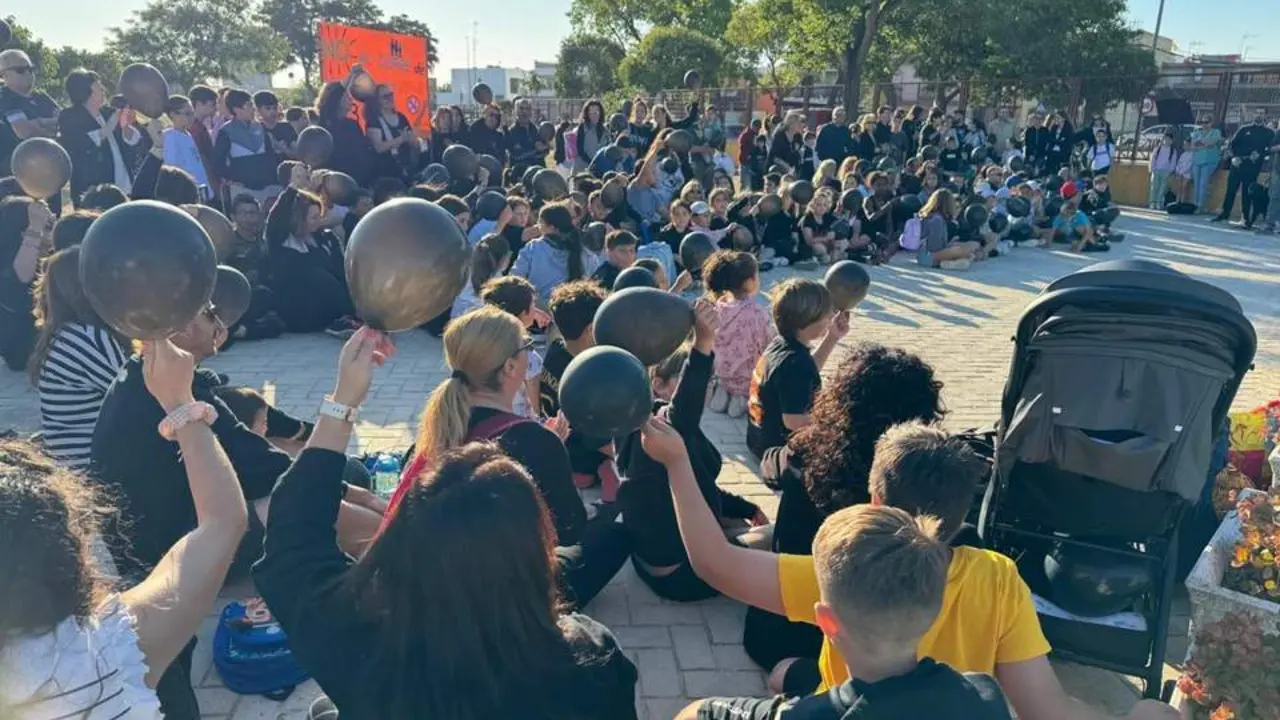 La lucha de los padres de un colegio de Jerez da sus frutos: consiguen la segunda l&iacute;nea