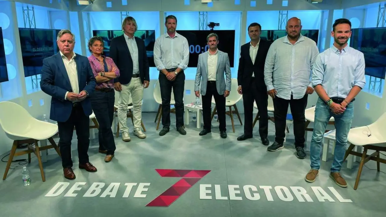 Los candidatos a la Alcald&iacute;a de C&aacute;diz, en el debate de 7TV. - VIVA