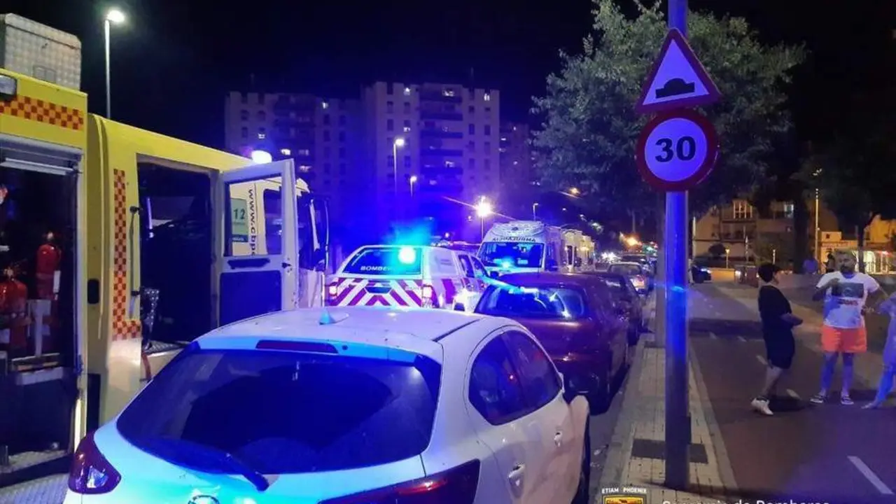 Despliegue de bomberos en la zona.  - Viva