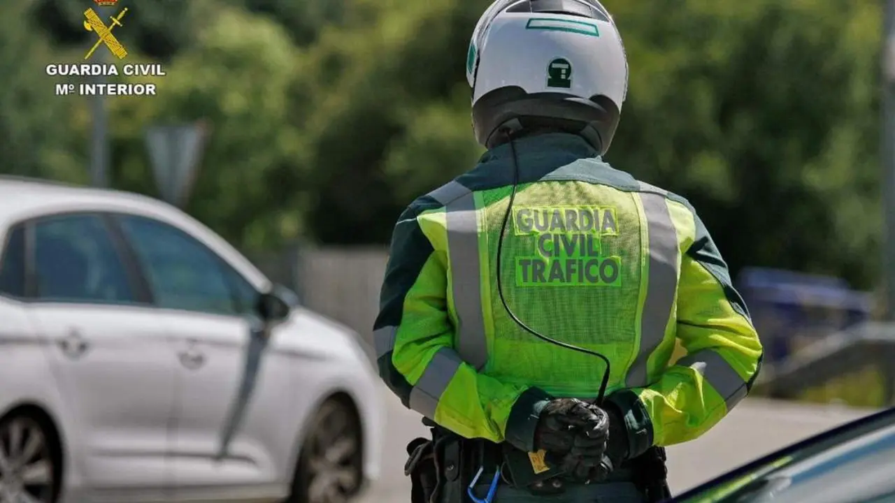 Guardia Civil de Tr&aacute;fico. - EP