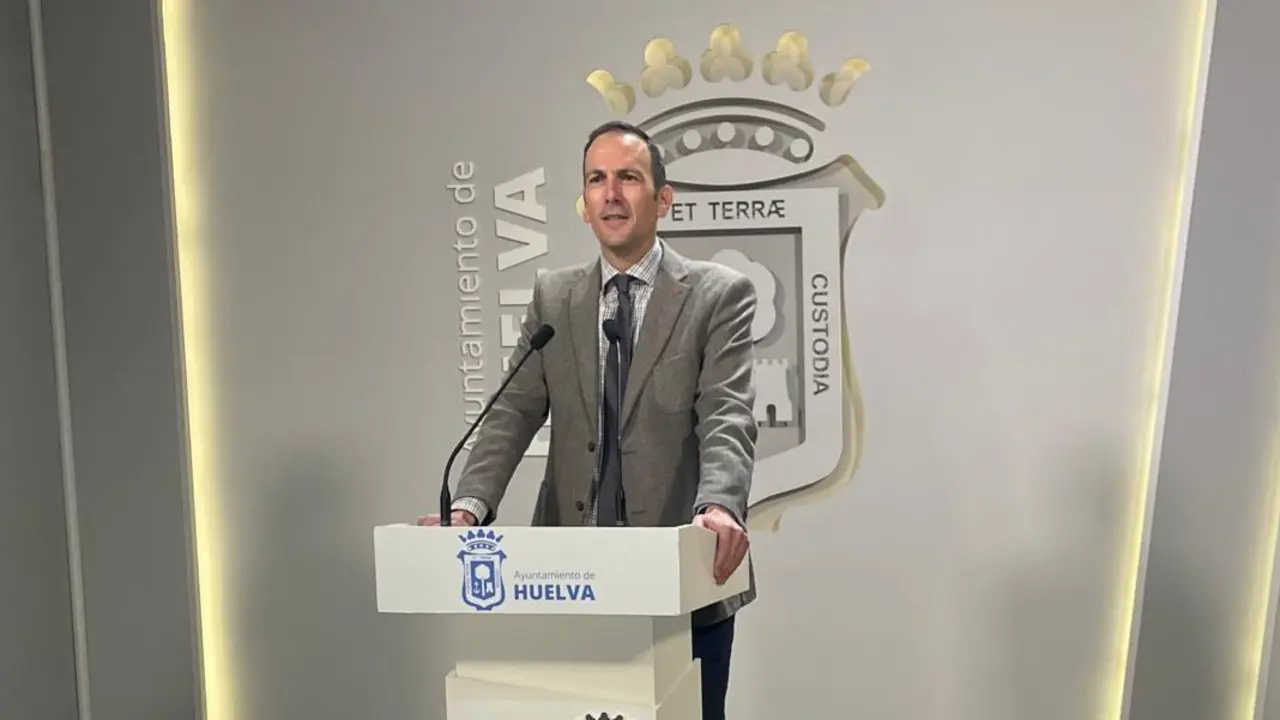 Francisco Javier Mu&ntilde;oz en rueda de prensa este lunes. - VH