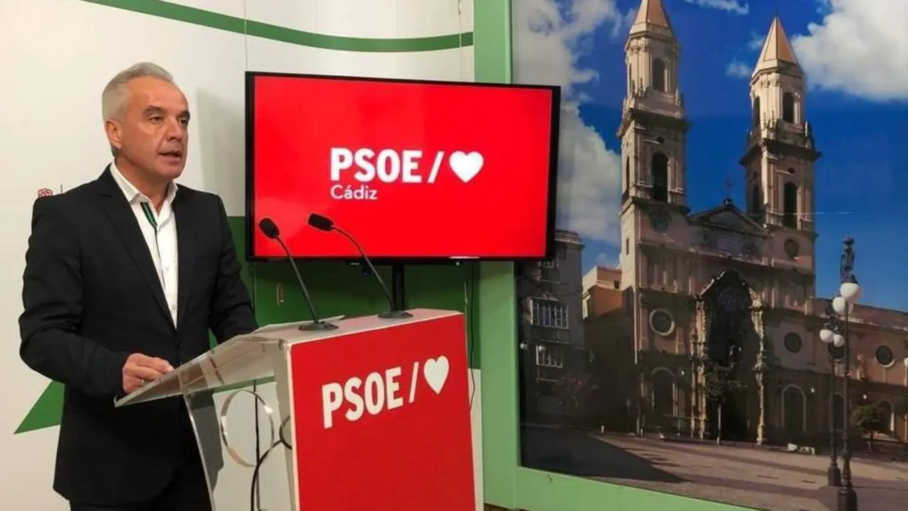El senador del PSOE por la provincia de C&aacute;diz, Alfonso Moscoso. - EP