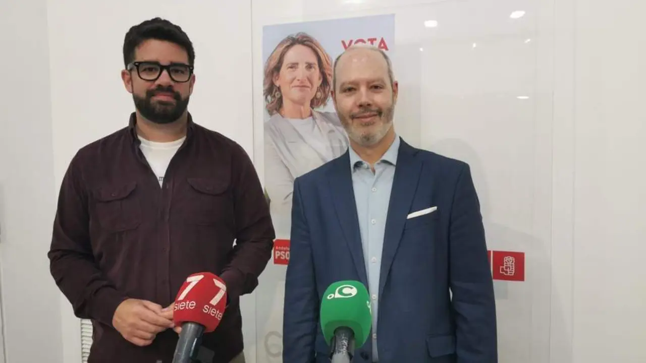 Jos&eacute; Ram&oacute;n Ortega y Adri&aacute;n Garc&iacute;a Odriozola, en rueda de prensa. - VIVA