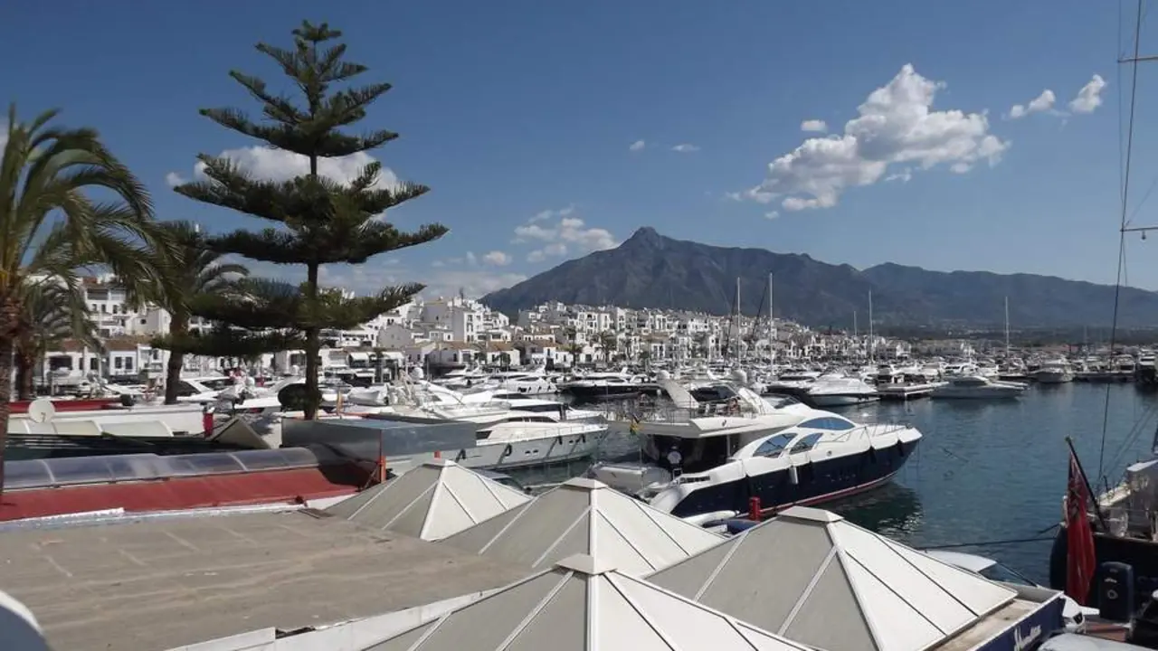 Vista de Puerto Ban&uacute;s. - 
