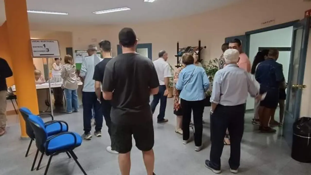 Uno de los colegios electorales de Ronda este 9 de junio.  - Ronda Semanal