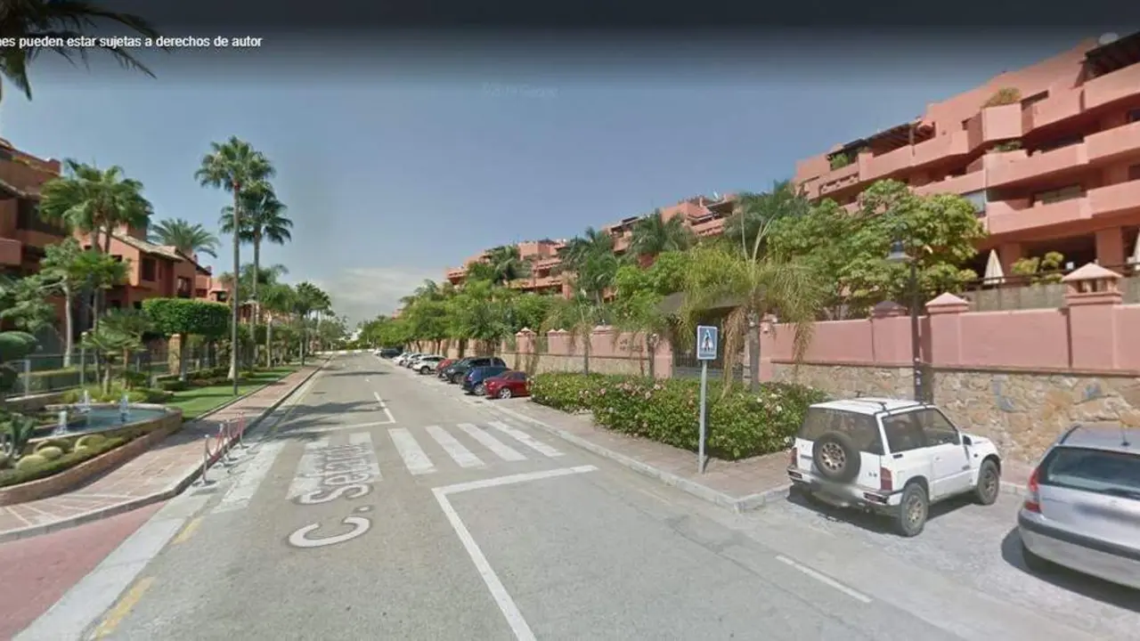 Inmediaciones de la urbanizaci&oacute;n esteponera. - Google Maps
