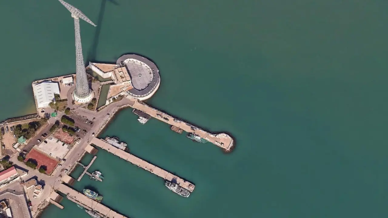 Castillo de San Lorenzo del Puntal (Puntales, C&aacute;diz). - 