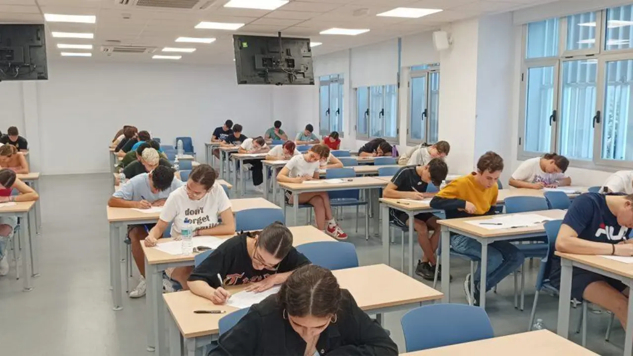 Pruebas de acceso a la Universidad en la UCA. - AI