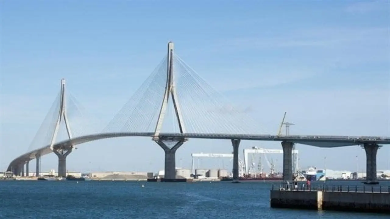 Puente de la Constituci&oacute;n de 1812. - EP