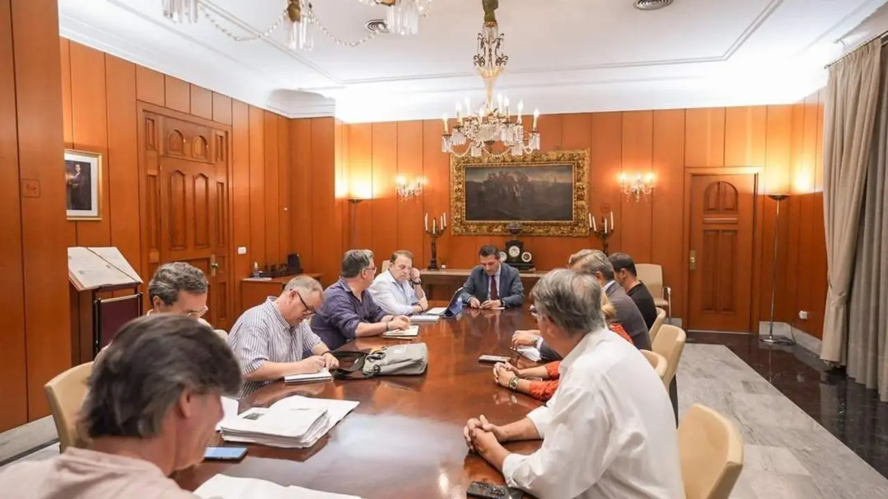 Reuni&oacute;n de la comisi&oacute;n de feria de C&oacute;rdoba. - EP